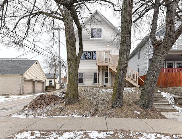 view of front of property