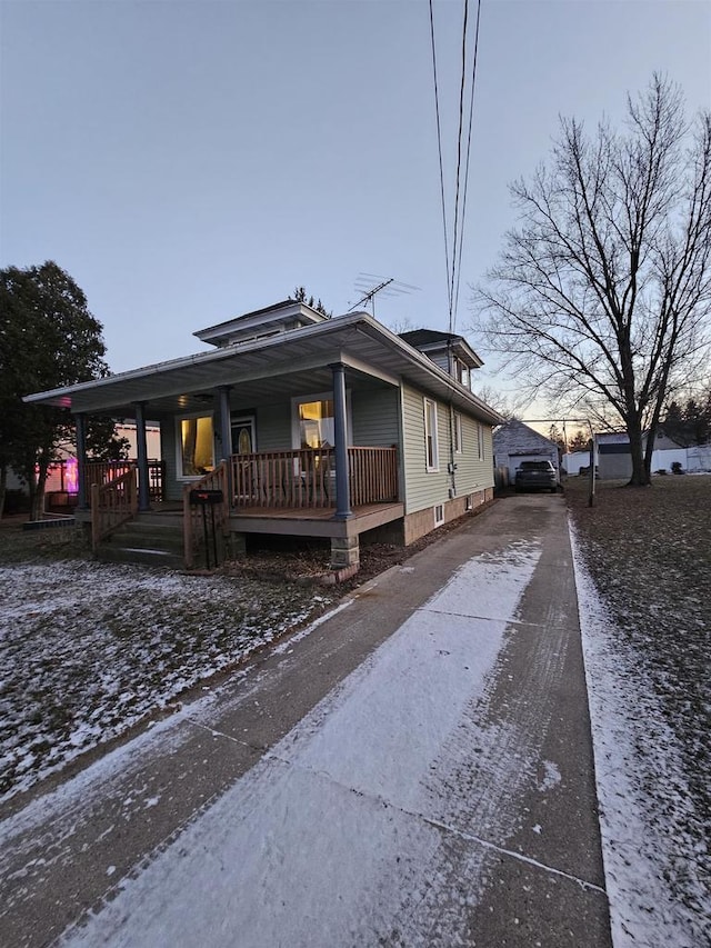 view of front of home featuring a porch