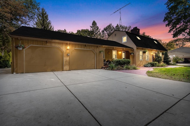 view of front of house featuring a garage