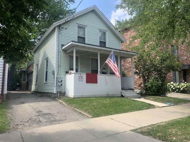 view of front of home featuring covered porch