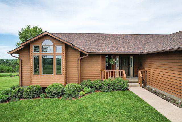 view of front of house with a front yard