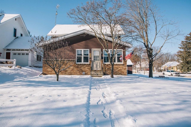 view of front facade with a garage