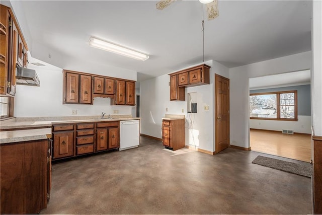 kitchen featuring sink, ceiling fan, and dishwasher