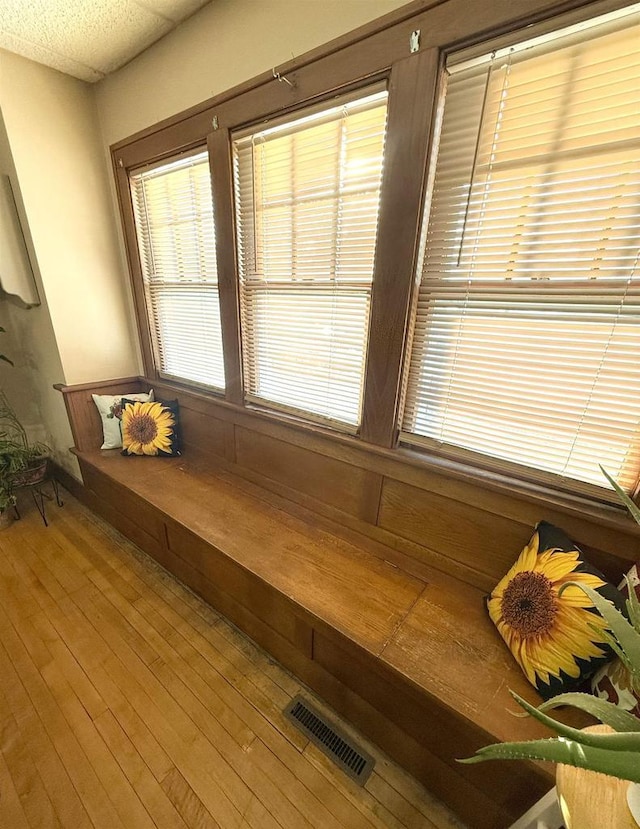 interior details with hardwood / wood-style flooring