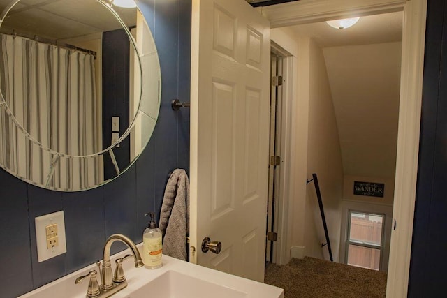 bathroom with sink