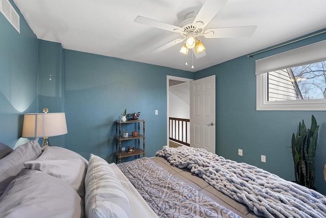 bedroom with ceiling fan