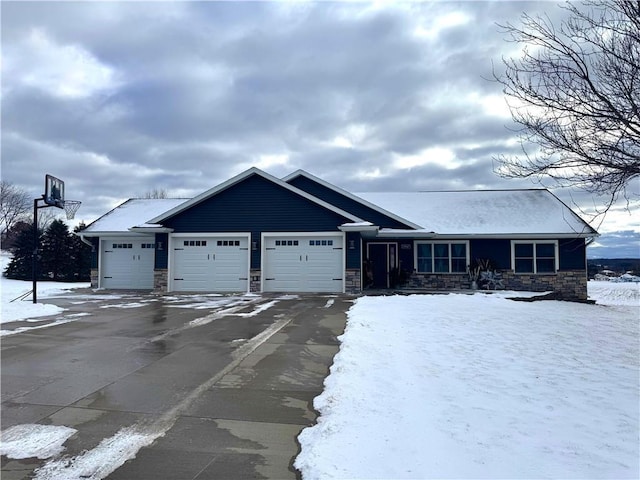 view of front of property featuring a garage