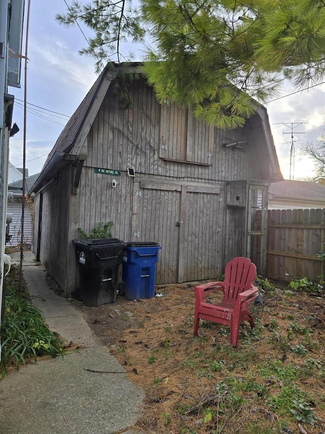 view of outbuilding