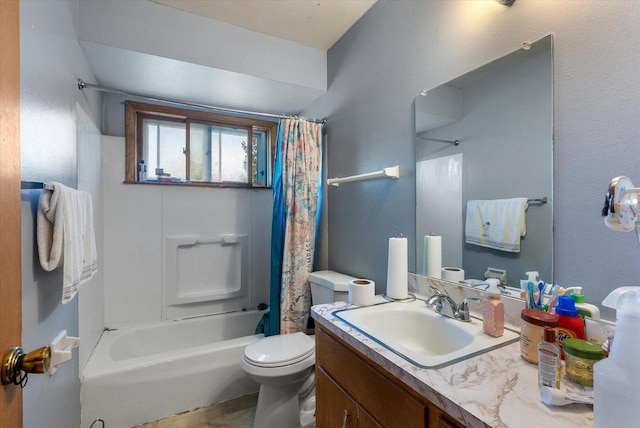 full bathroom featuring toilet, vanity, and shower / tub combo with curtain