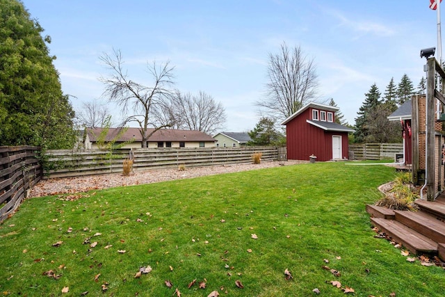 view of yard featuring a shed