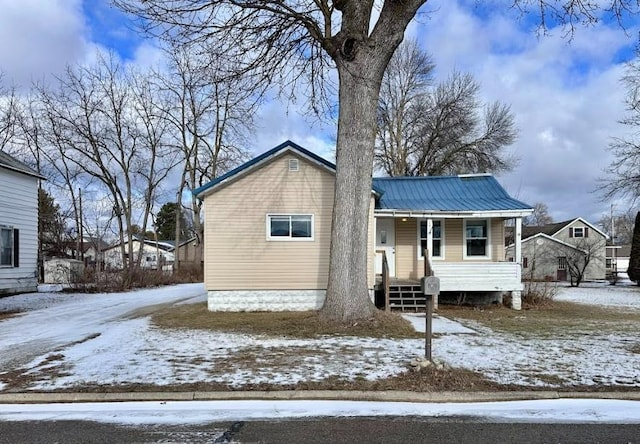 view of front of home featuring covered porch