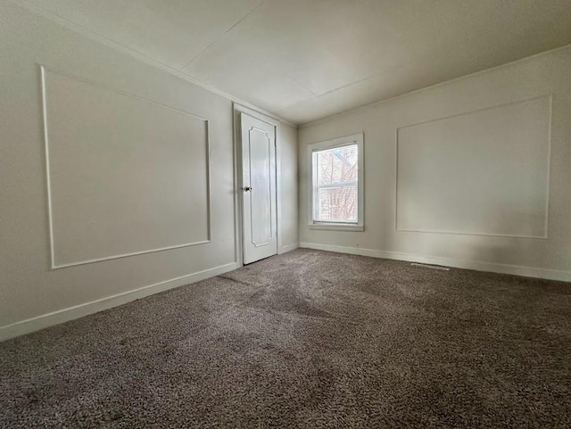 empty room featuring carpet