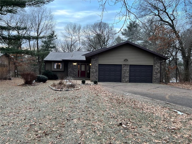 view of front facade featuring a garage