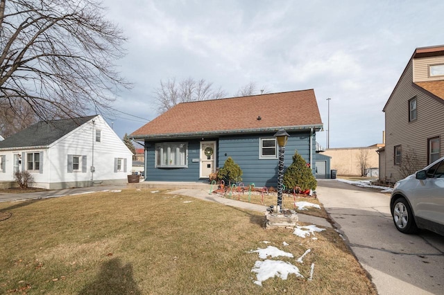 view of front of home with a front yard