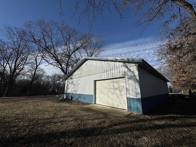 view of outdoor structure featuring a garage