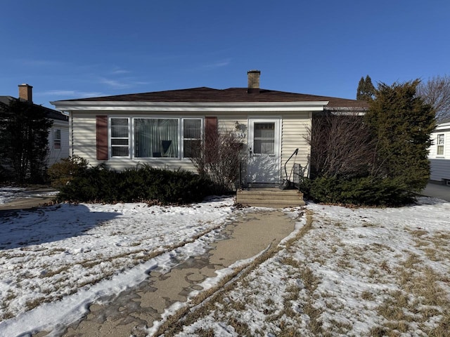 view of front of property