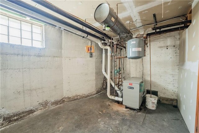 1010 S Farwell St, Eau Claire, WI 54701 - view of utilities
