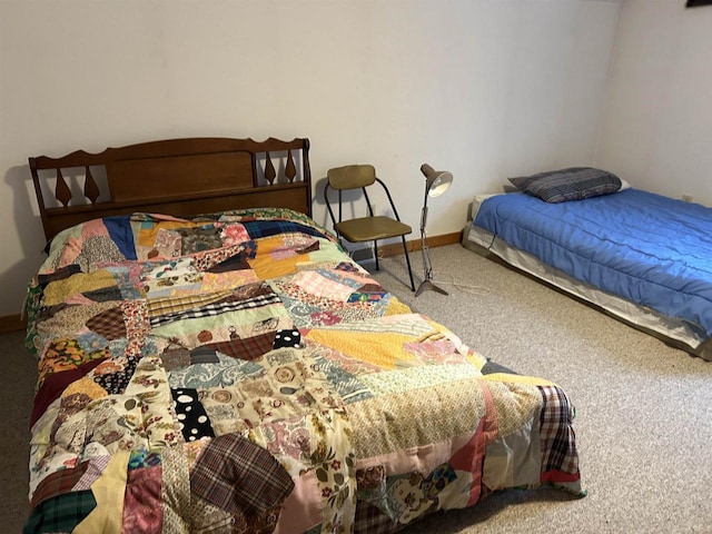 bedroom with carpet flooring