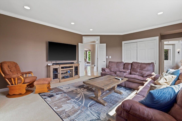 N84W36411 Riverwood Ln, Oconomowoc, WI 53066 - carpeted living room with crown molding