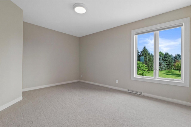 N84W36411 Riverwood Ln, Oconomowoc, WI 53066 - unfurnished room featuring carpet floors