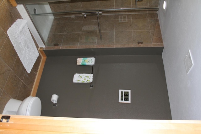 bathroom featuring toilet