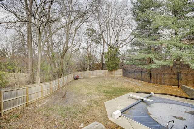 view of yard with a patio area