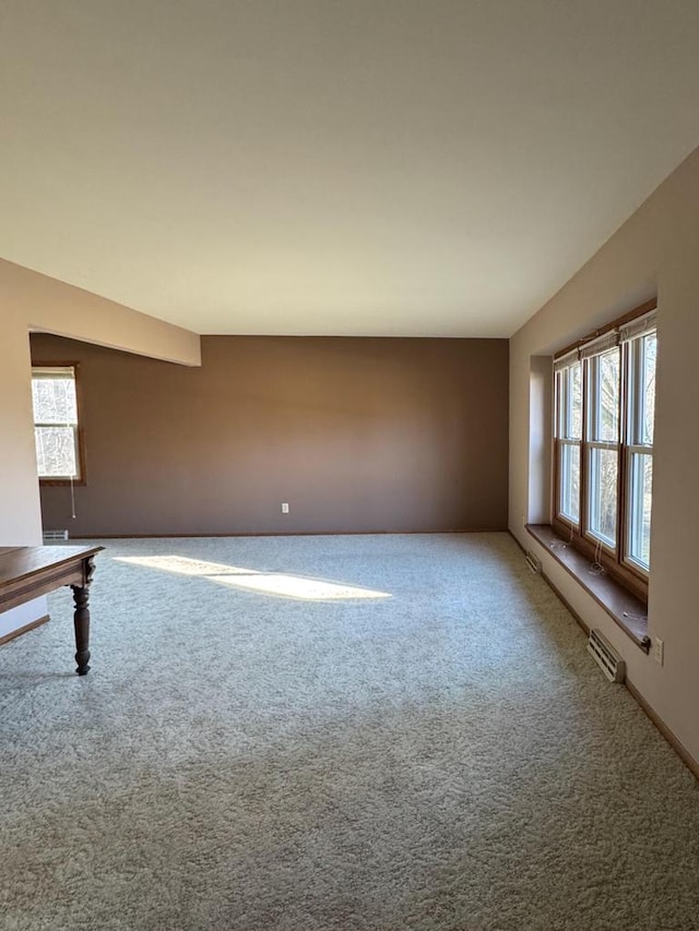 empty room featuring carpet