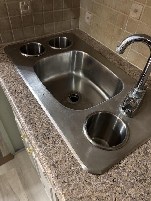 room details with sink