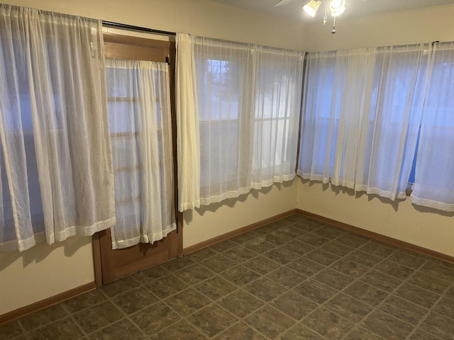 empty room with ceiling fan