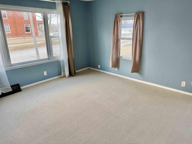 view of carpeted spare room