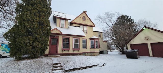 view of front facade with a garage