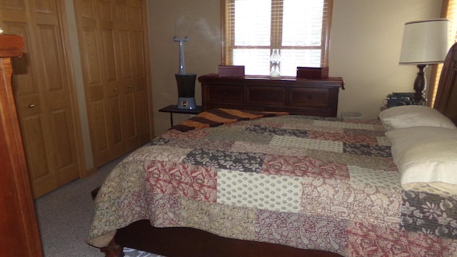 bedroom with carpet