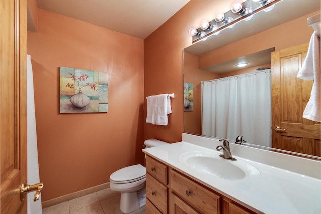 full bath with curtained shower, tile patterned flooring, toilet, vanity, and baseboards