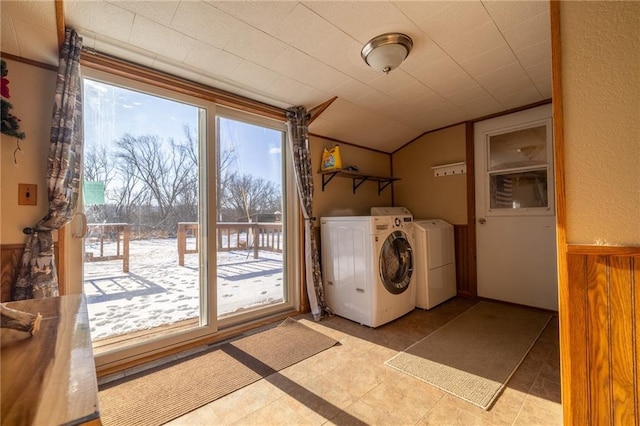 laundry room featuring washer and clothes dryer