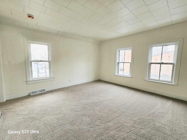 view of carpeted spare room