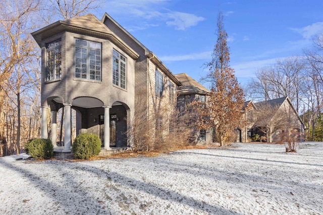 view of front of property