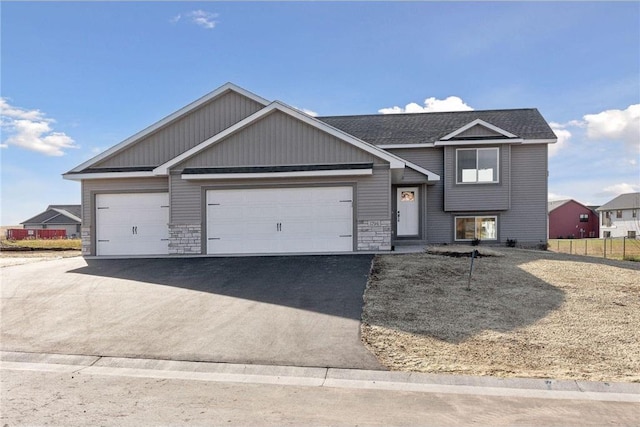 view of front facade with a garage