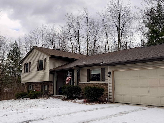 view of front facade with a garage