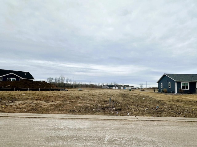 Listing photo 3 for 402 Prairie Fox St, North Fond Du Lac WI 54937