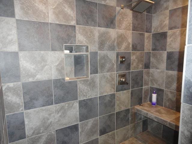 N8621 5th Rd, Westfield, WI 53964 - details featuring a tile shower
