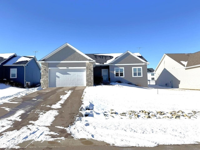 view of front facade featuring a garage