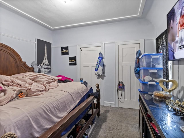 bedroom with carpet flooring