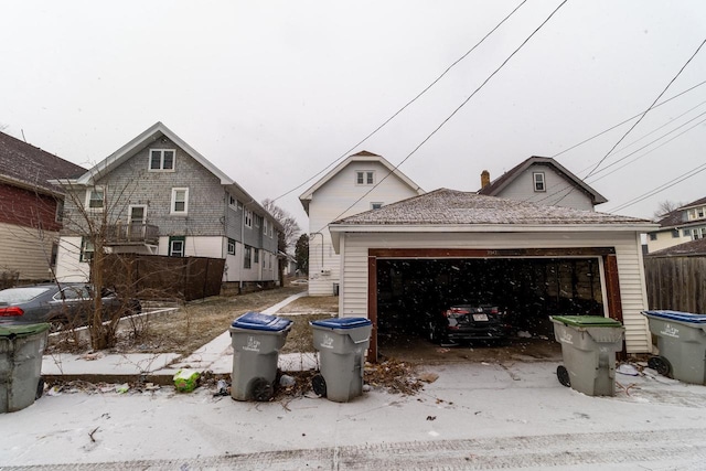 view of front facade featuring a garage