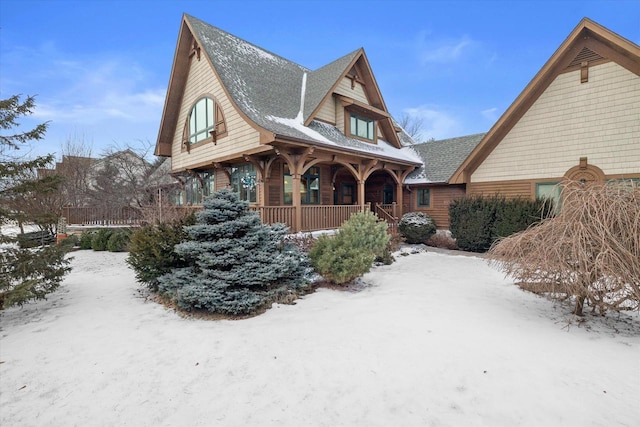 view of front of property featuring a porch