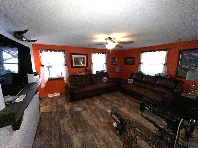 Listing photo 3 for W16574 Schroeder Rd, Whitehall WI 54773