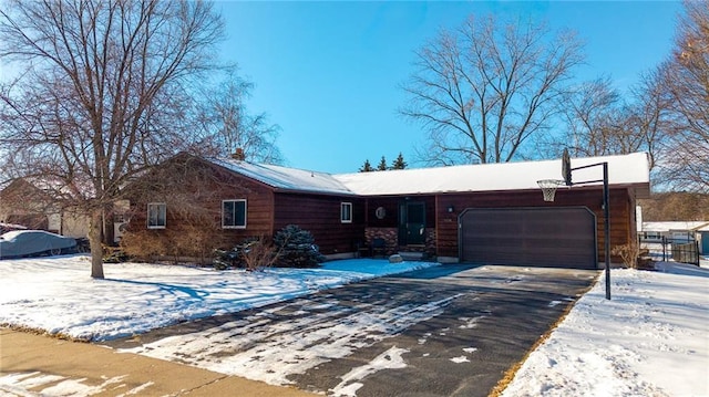 view of front of property featuring a garage