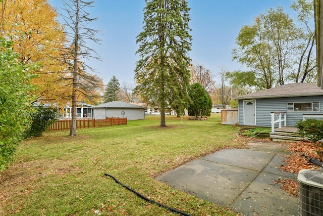 view of yard with a patio area