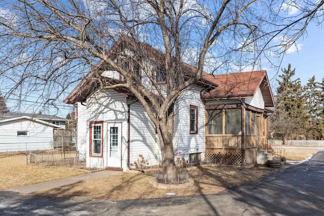 view of front of property