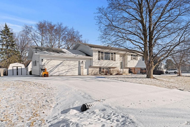 view of front facade with a garage