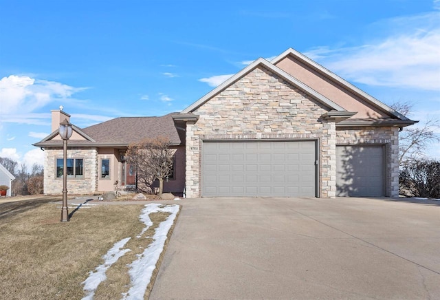 view of front facade with a garage